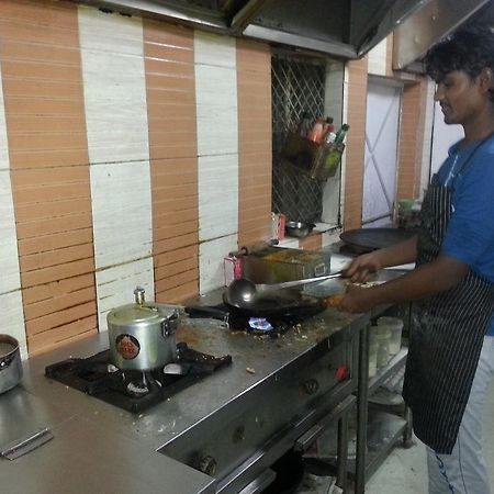 Hotel Royale Paradise Noida Eksteriør bilde